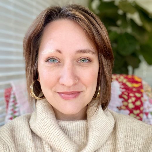 Shelby Isaacson | Development & Volunteer Coordinator