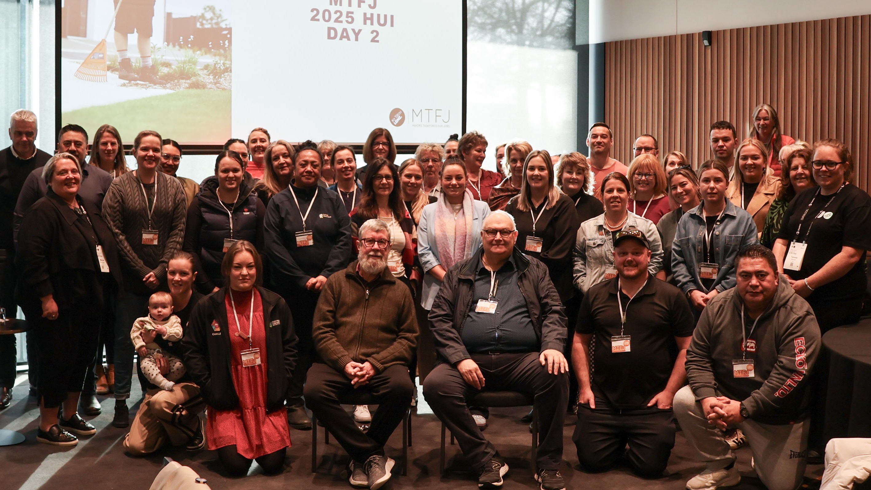 mtfj_launch_chch-apr00.jpg