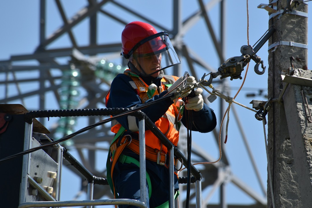 America’s new blue-collar job boom is one nobody saw coming — and it’s just getting started