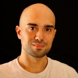 chris robinson headshot