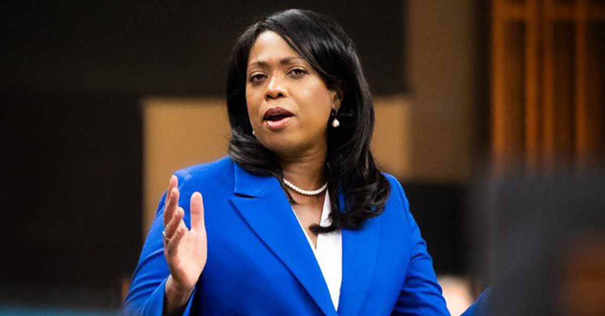 X / LeslynLewis X / LeslynLewis