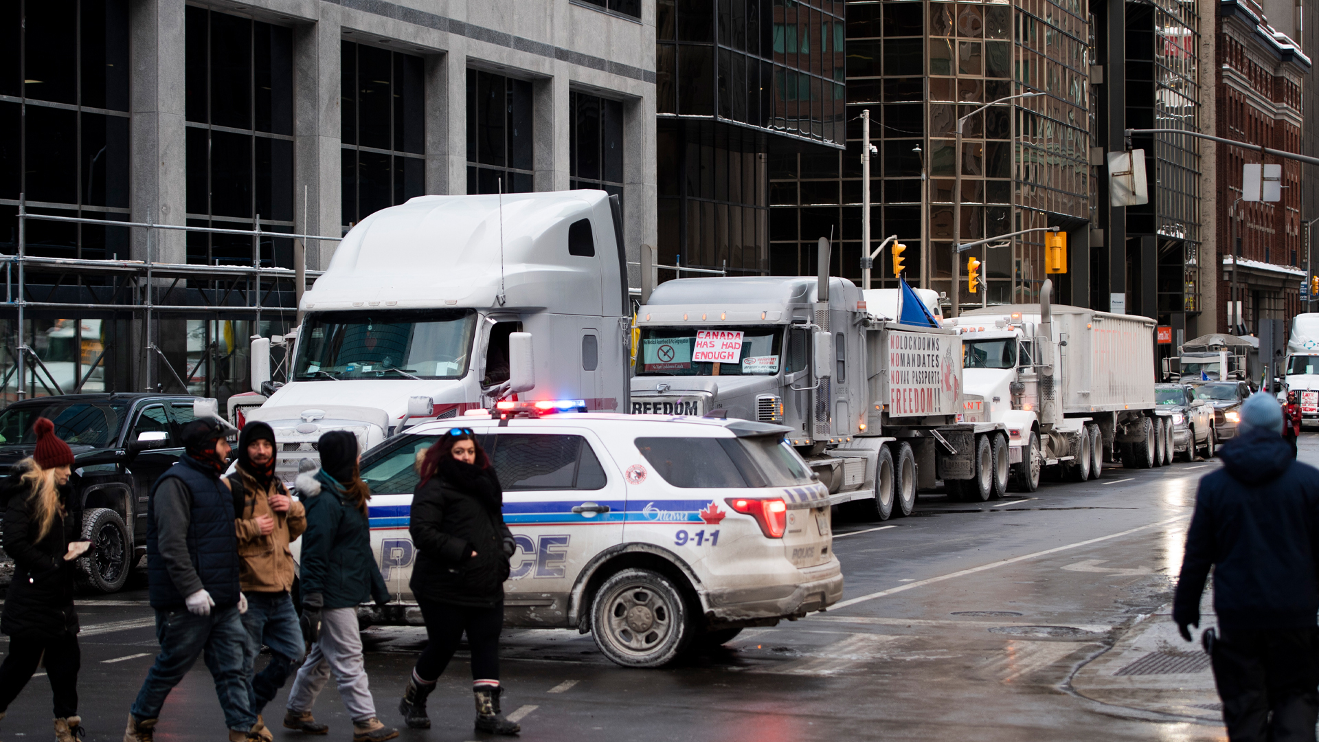 Convoy supporters who had bank accounts frozen will be flagged for life, Canadian Bankers Association says