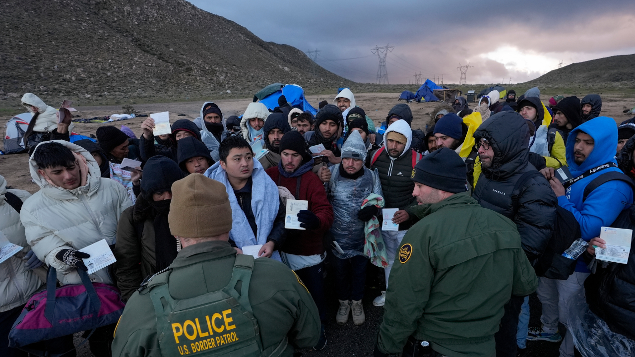 Department of Homeland Security resumes China deportations as border