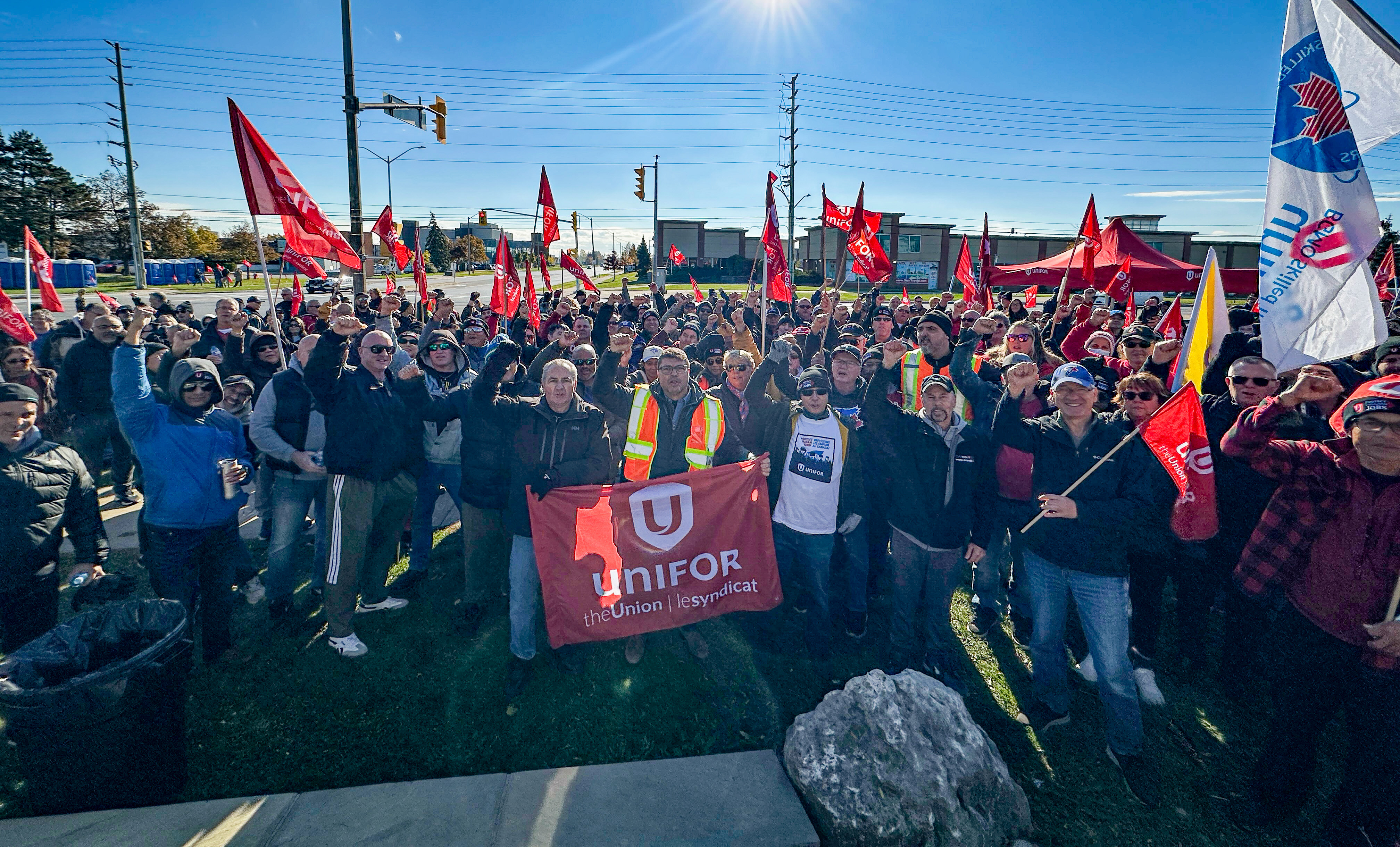 Unifor members take action to defend Canadian auto jobs at Brampton and CAMI Assembly Plants 