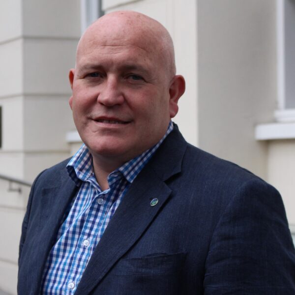 Stephen Cotton headshot