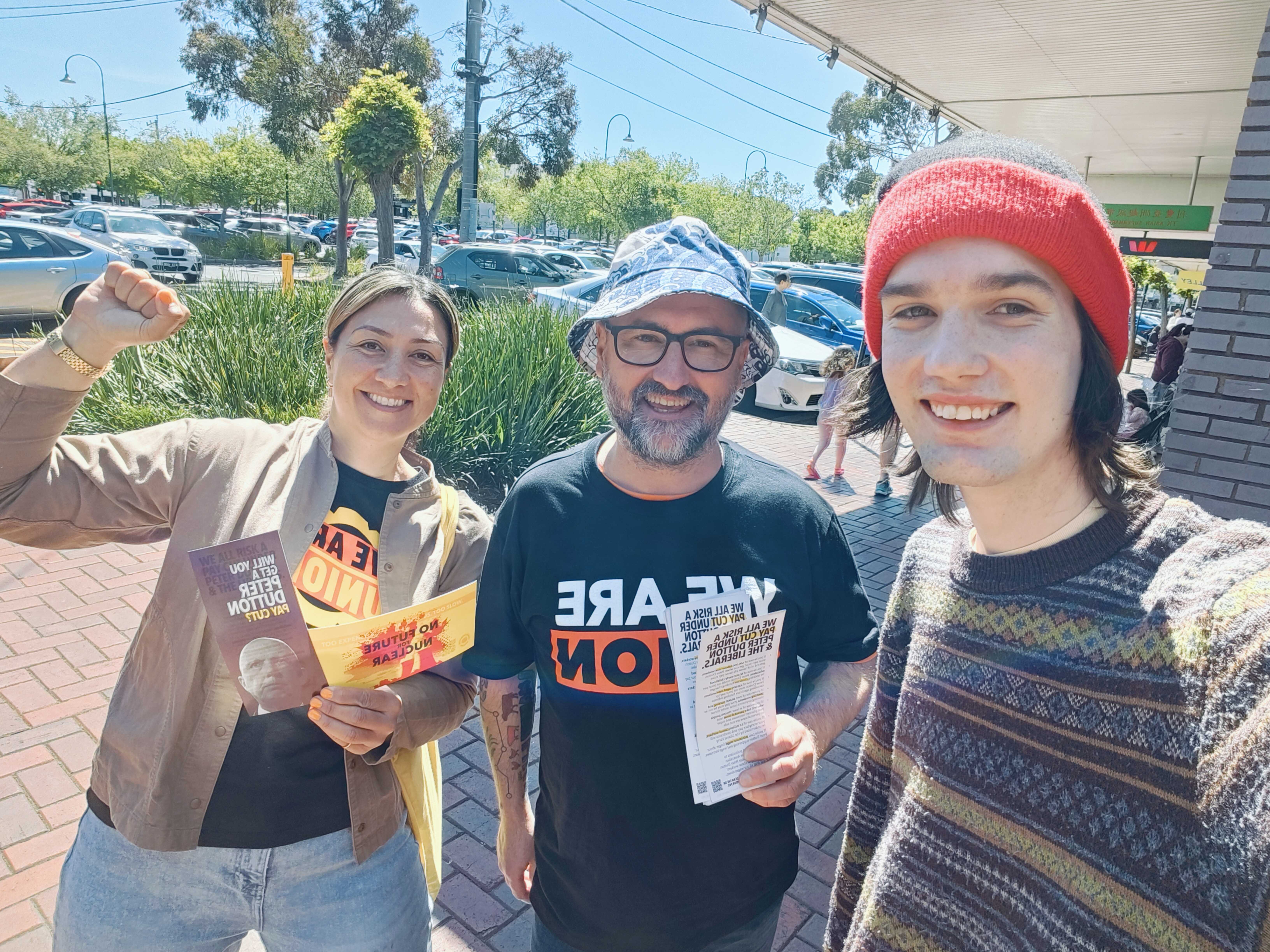Glen Waverley Street Stall - Put the Libs Last! 