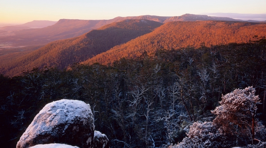 A view across the Great Western Tiers. Image: Rob Blakers.
