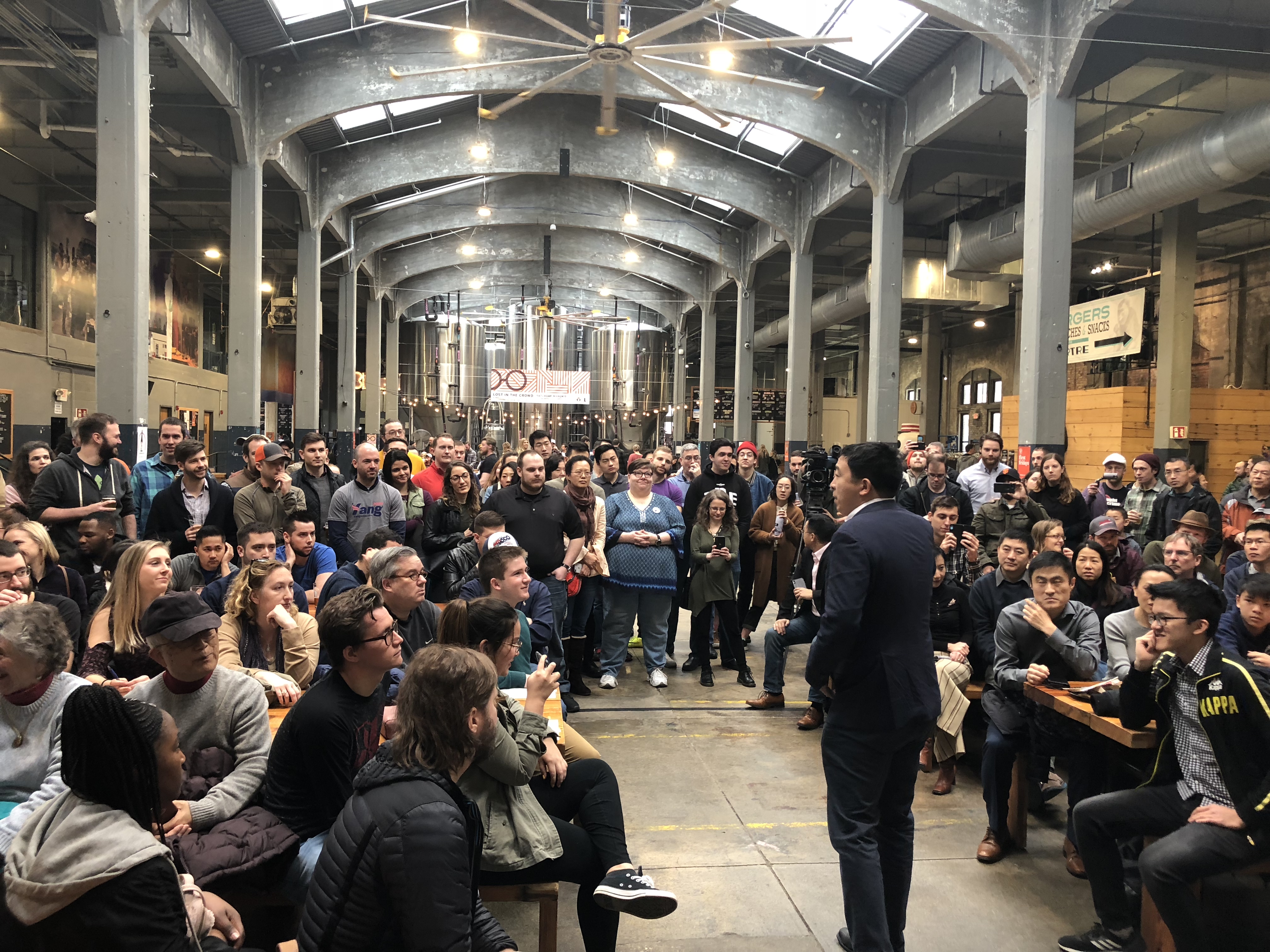Andrew
Yang Rally in Ohio Andrew Yang addresses a crowd at a meadery in Ohio