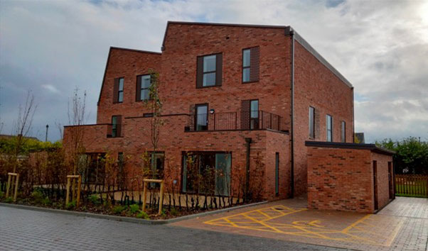 Three-storey semi-detached Townhouses