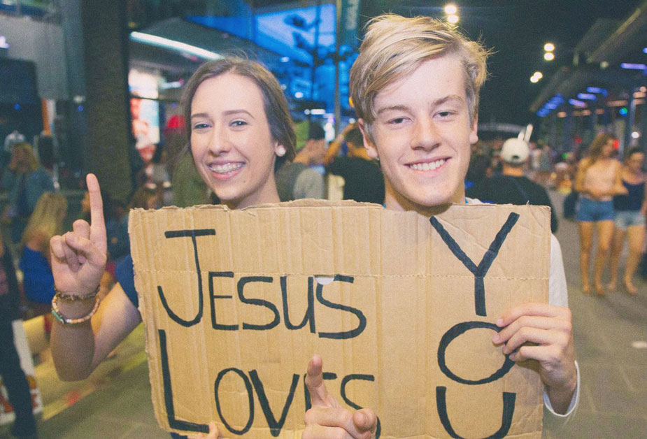 Schoolies for Jesus outreach at Surfers Paradise on the QLD Gold Coast in 2016.